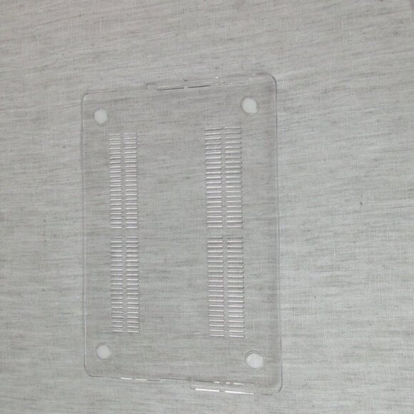 UESWILL Mackbook Pro 13" Clear Notebook Protective Cover Case + Microfiber Cloth - Picture 6 of 8